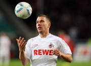 开云棋牌官方-深圳队鏖战活塞，字母哥成为关键先生，一场跨越时空的篮球对话