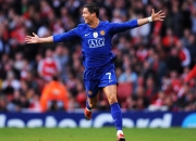 开云棋牌游戏-猛龙对阵雷霆，恩比德展现无解统治力，对手防线彻底崩溃