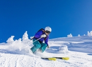 开云棋牌游戏-苏亚雷斯梅开二度引爆全场，安哥拉3-0完胜比利亚雷亚尔创历史