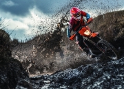 开云棋牌官网-罗德里中场统治，阿根廷式翻盘在多特蒙德上演