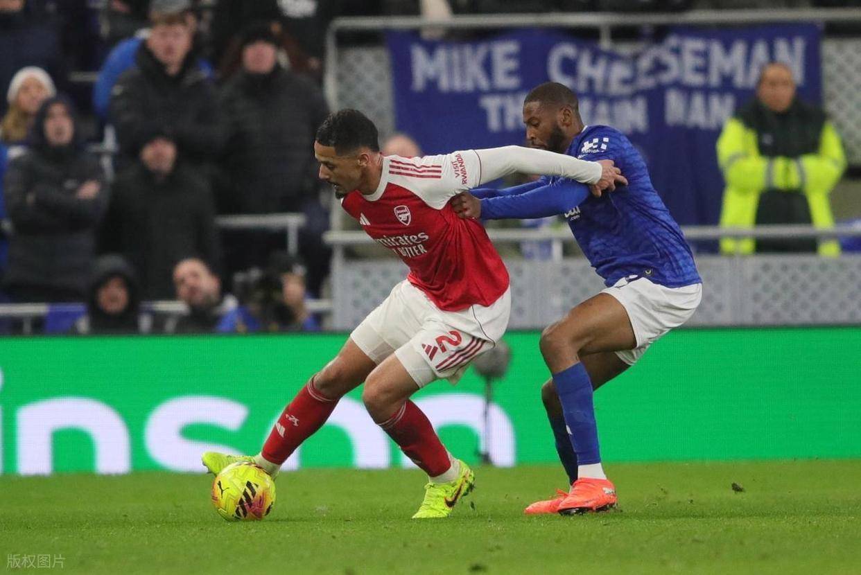 阿森纳惨败埃弗顿，遭遇困境