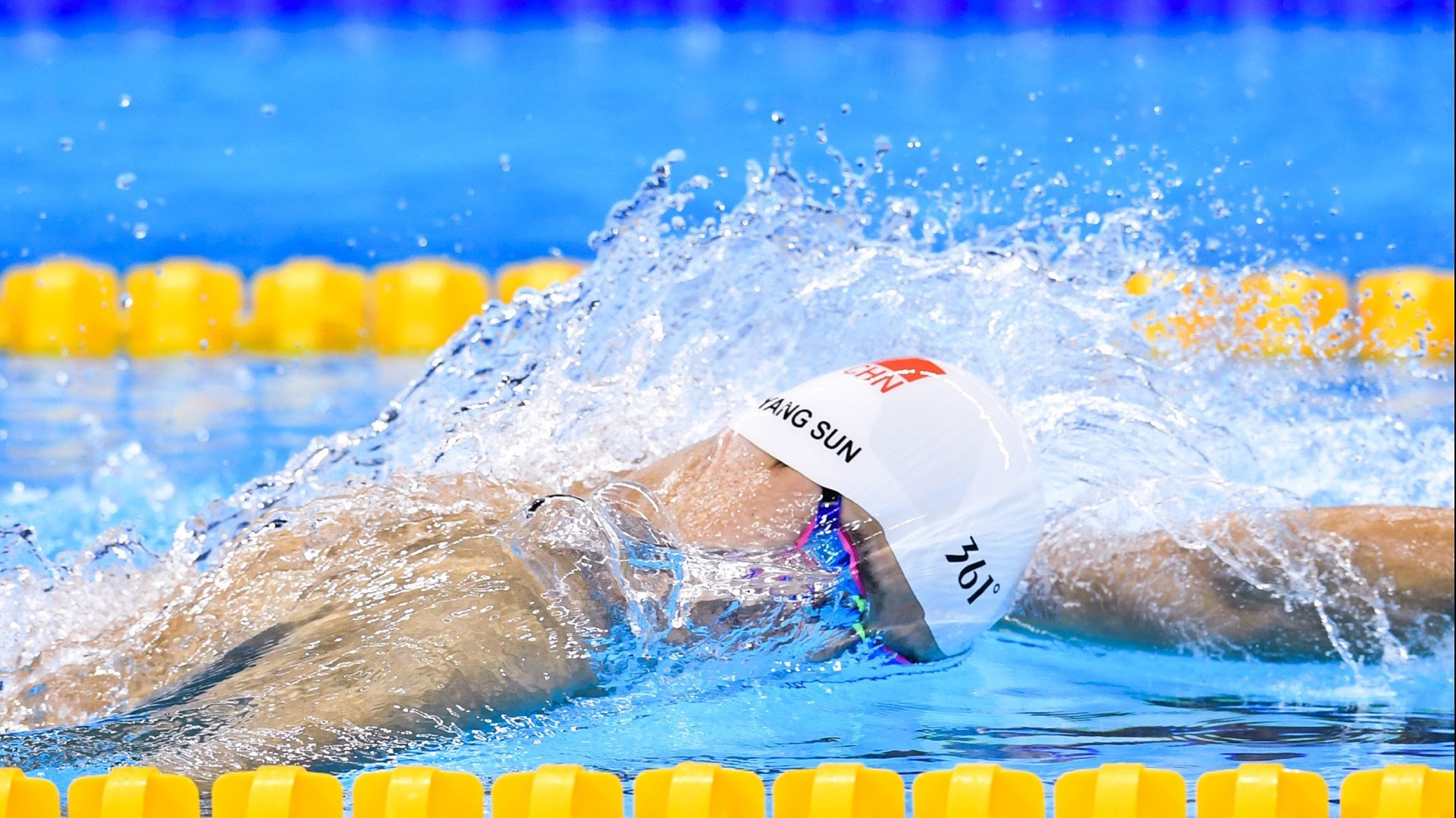 独行侠火力全开压制活塞，乔治进攻端如入无人之境